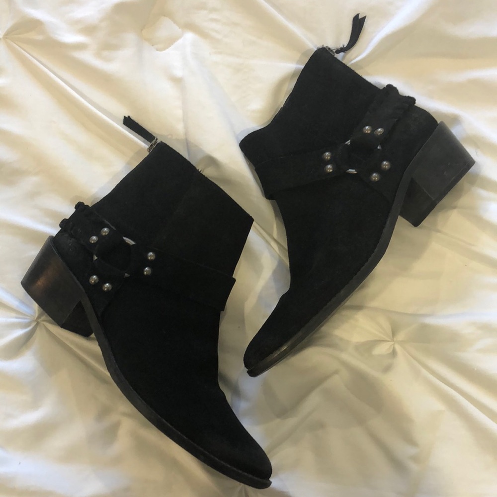Vintage 7- size 9 black suede/leather vintage looking Alameda boots